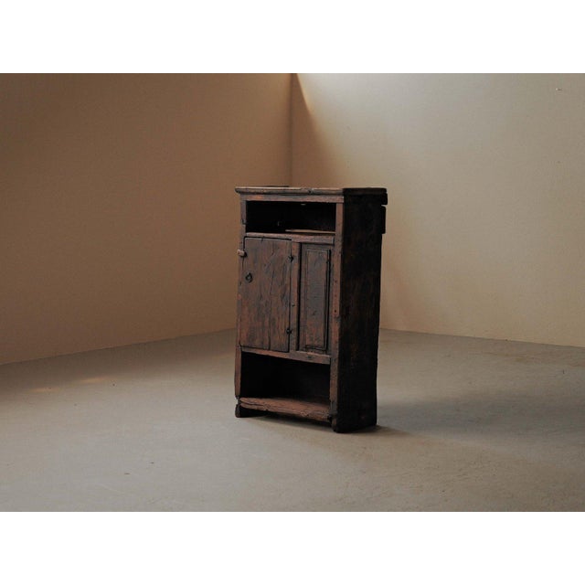 19th Century Primitive Mountain Cabinet in Wood For Sale - Image 4 of 18