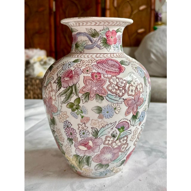Vintage Chinese Floral Porcelain Vase For Sale In New York - Image 6 of 10