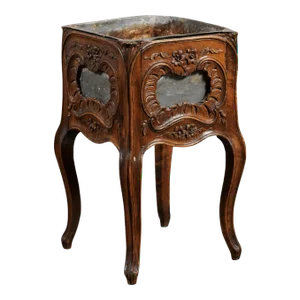 French 1890s Rococo Revival Walnut Planter with Rocailles and Floral Motifs