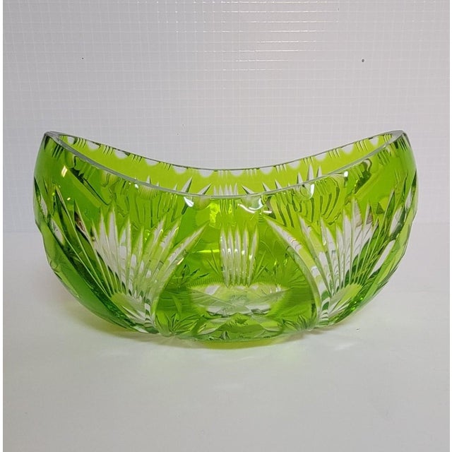 Mid-Century Green Cut-to-Clear Crystal Centerpiece Bowl For Sale - Image 4 of 6
