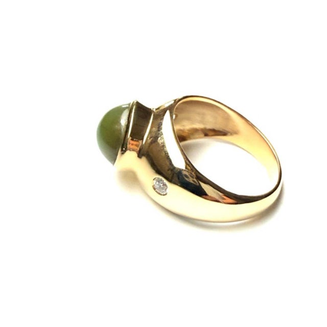 14ky Gold Gia Certified 7.11 Carat Natural Cat's Eye Chrysoberyl & Diamond Ring For Sale - Image 4 of 8