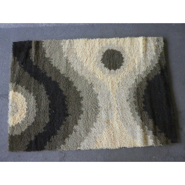 Textile 1970's Scandinavian Geometric Rya Rug- 4′ × 5′10″ For Sale - Image 7 of 7