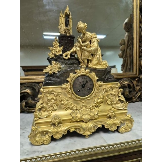 19th Century Clock in Gilt and Bronze For Sale - Image 4 of 5
