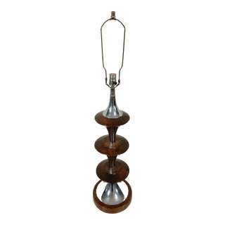 1960s Mid-Century Modern Atomic-Style Walnut and Chrome Table Lamp For Sale