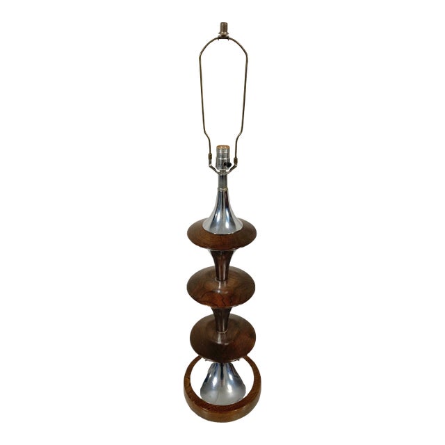 1960s Mid-Century Modern Atomic-Style Walnut and Chrome Table Lamp For Sale
