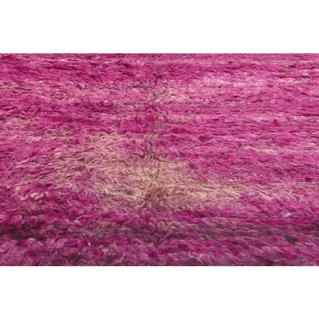 Late 20th Century Reversible Vintage Beni MGuild Moroccan Rug - 05'03 X 10'03 For Sale - Image 5 of 12