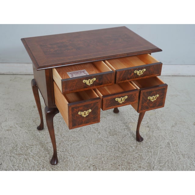 Queen Anne 1980s Baker Model 8868 Colonial Williamsburg Walnut Lowboy Dressing Table For Sale - Image 3 of 18