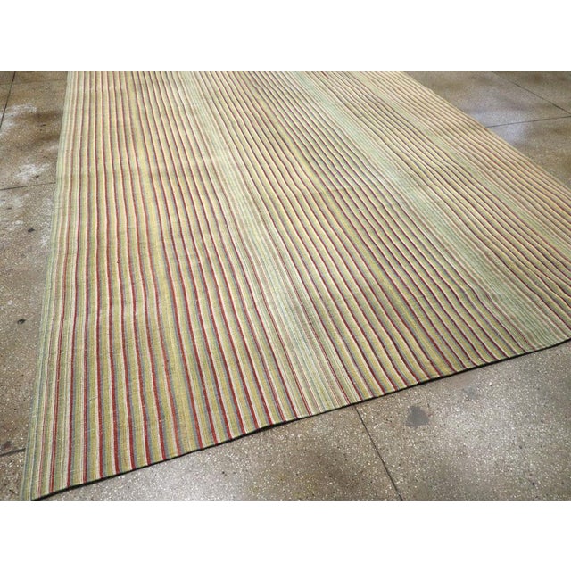 Textile Galerie Shabab Collection Mid-20th Century, Handmade Turkish Flatweave Kilim Room Size Carpet For Sale - Image 7 of 9