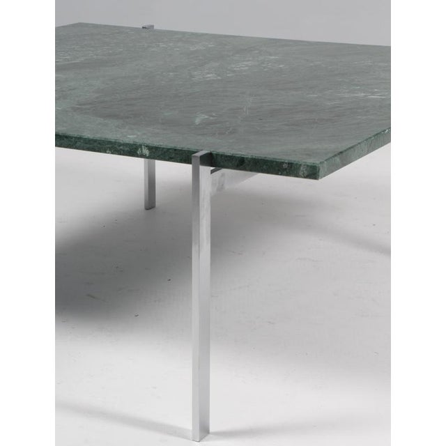 Fritz Hansen Coffee Table in Steel and Green Marble attributed to Poul Kjærholm for Fritz Hansen, 1970s For Sale - Image 4 of 9
