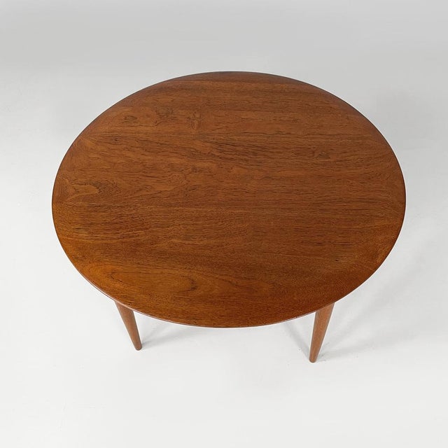 Mid-Century Modern Danish Mid-Century Modern Round Wood Coffee Table attributed to Fritz Hansen, 1960s For Sale - Image 3 of 11