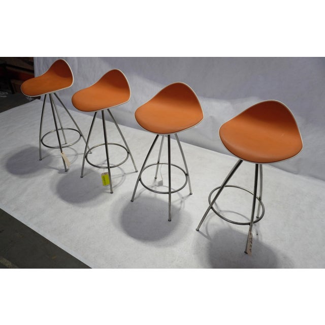 Metal Onda Swivel Kitchen Stools by Jesús Gasca for Stua in Orange - Pair For Sale - Image 7 of 17