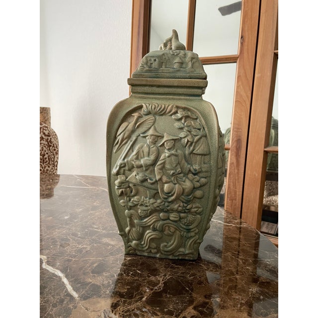 Asian Style Vintage 1980s Chinese Vase With Lid For Sale - Image 4 of 9