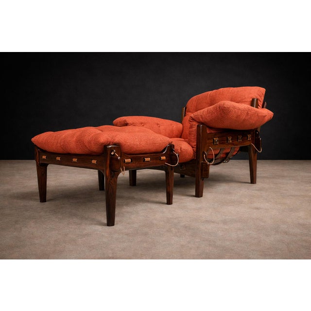 Mid-Century Modern “Moleca” Lounge Chair with Ottoman in Rosewood & Fabric, Sergio Rodrigues, Brazil, 1963- Lot 214-346A For Sale - Image 3 of 17