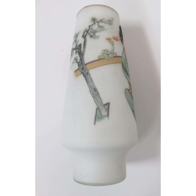 Mid-Century Modern Japanese Opaline White Glass Vase Hand Painted with Geishas 1950s For Sale - Image 3 of 12