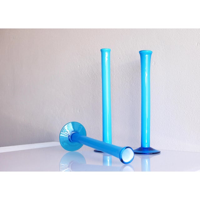 Vintage Tall Handblown Orchid Vases in Azure Blue by Artur Percy for Gullaskruf, 1970s, Set of 3 For Sale - Image 11 of 11