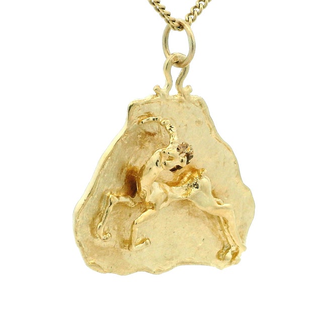 Brutalist Italian Modernist 14k Gold Handcrafted Sculptural Ram Pendant, Circa 1975 For Sale - Image 3 of 12