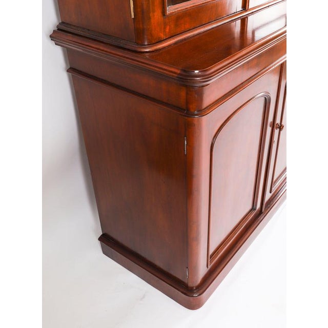 19th Century Antique English Victorian Flame Mahogany Library Bookcase For Sale - Image 16 of 18