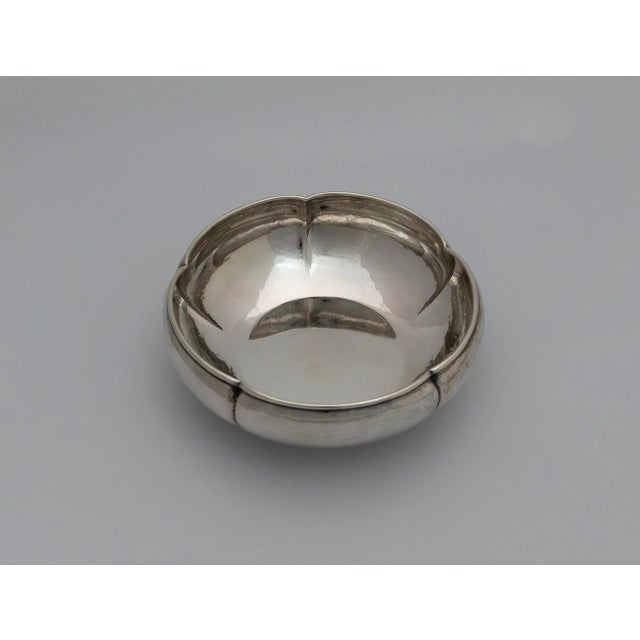 Sterling Silver Arts and Crafts Scalloped Bowl, 1938 For Sale - Image 4 of 6