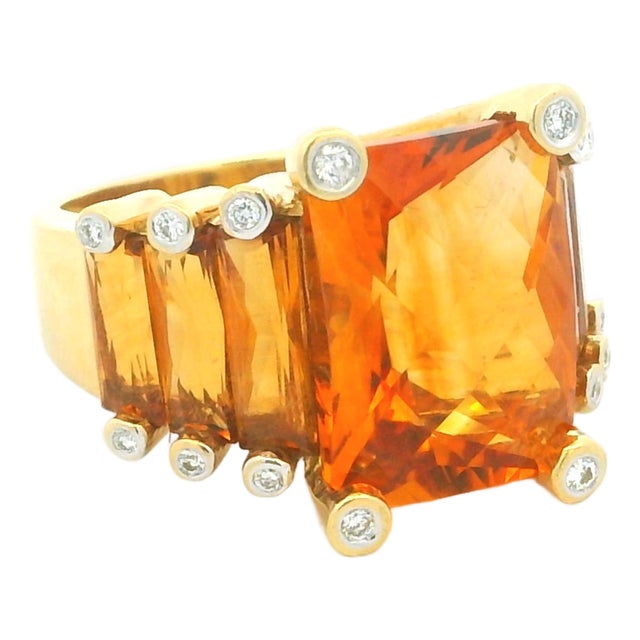 1980s Italian 18k Gold Citrine & Diamond Architectural Cocktail Ring, Size 7 For Sale