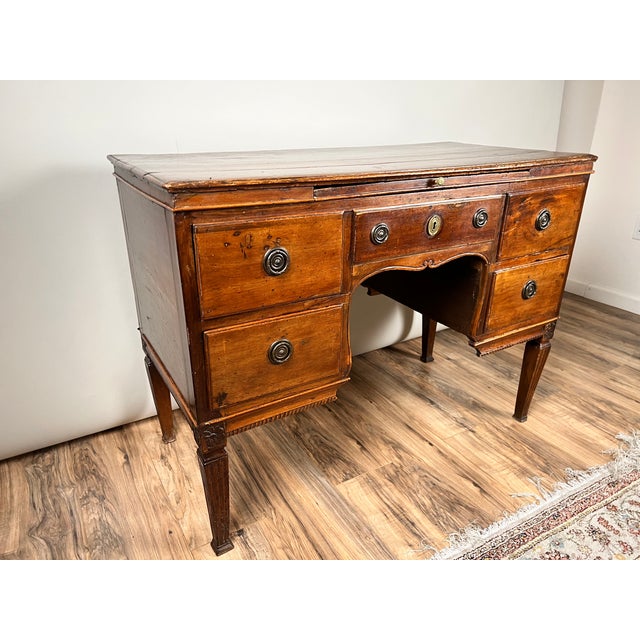 This refined Louis XVI period ladies desk dates to the 18th century and embodies the graceful neoclassical elegance...