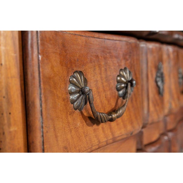 Early 19th Century French Walnut Commode For Sale - Image 14 of 18
