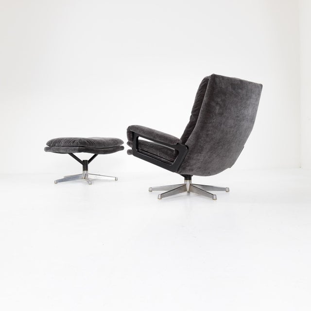 Set of King Lounge Chair with Stool by André Vandenbrouck for Strassle, 1960s For Sale - Image 4 of 11