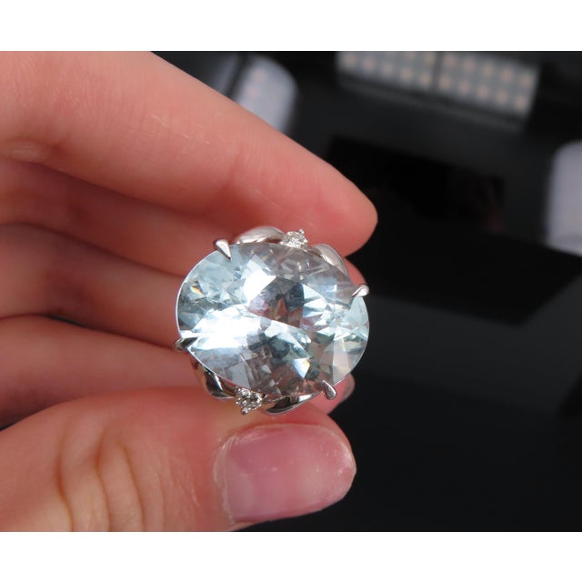 Modern Late 20th Century Vintage 16.36ct Natural Aquamarine 0.20ct Diamond Platinum Ring, Size 8 For Sale - Image 3 of 18