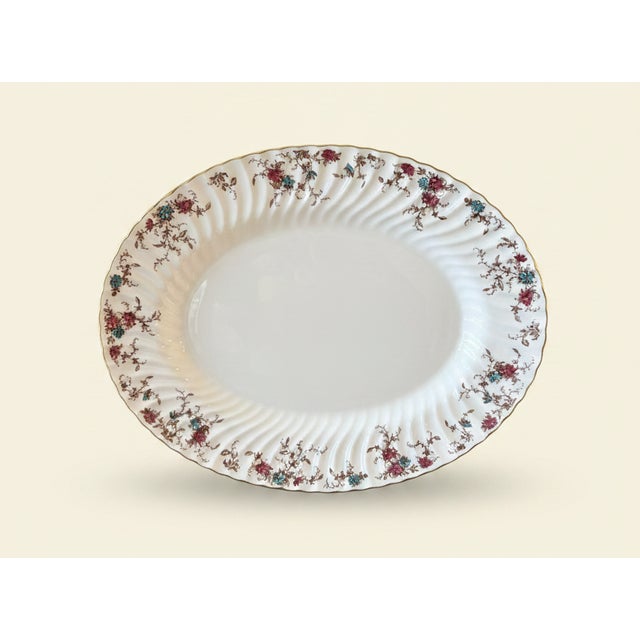 146-Piece Vintage Minton England "Ancestral" Fine Bone China Dinner Service for 18 – Estate Collection Circa 1965-1985 With Serving Pieces For Sale - Image 14 of 18