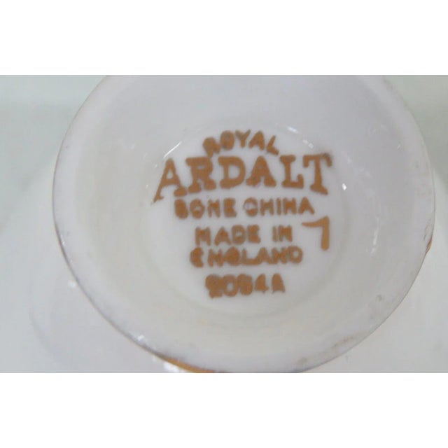 White Royal Ardalt England 2098a Five Piece Tea Cup Plate Creamer Sugar Bowl Set For Sale - Image 8 of 12