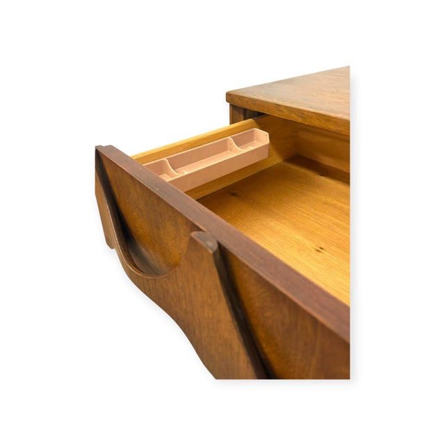 Brown Vintage Broyhill Premier Brasilia Mid-Century Modern 6-Drawer Dresser Original Finish. For Sale - Image 8 of 11