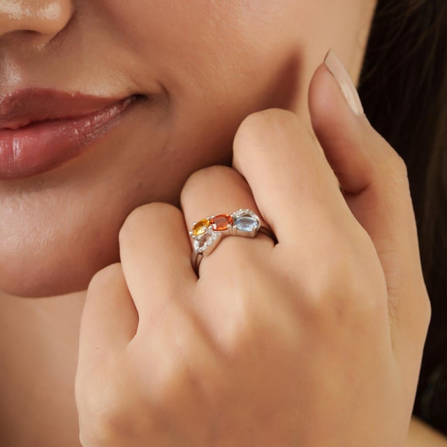 Orange Carat&Her Infinity Bow Promise Ring With Multi Sapphire & Diamond Accents, Size 7 For Sale - Image 8 of 14