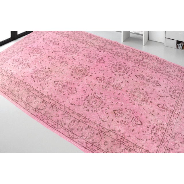 1950s Mid 20th Century Light Pink Home Decor Carpet For Sale - Image 5 of 10