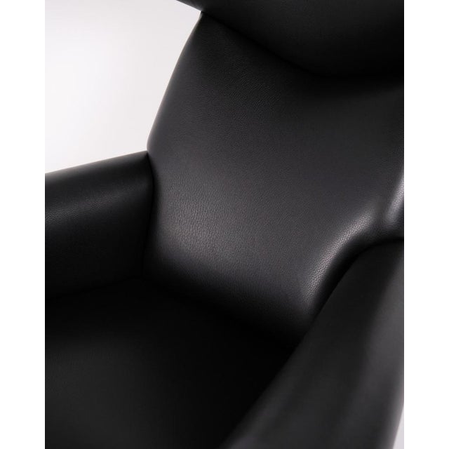 Set of Model EJ100 Ox Chair with Ottoman in Black Leather by Hans J. Wegner for Fredericia, 1960s For Sale - Image 10 of 15