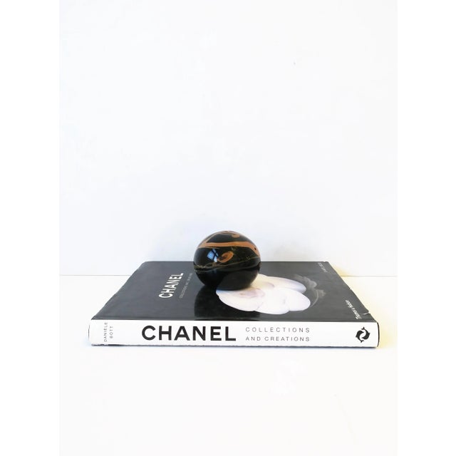 1970s Modern Black Art Glass Paperweight or Decorative Object Sphere For Sale In New York - Image 6 of 13