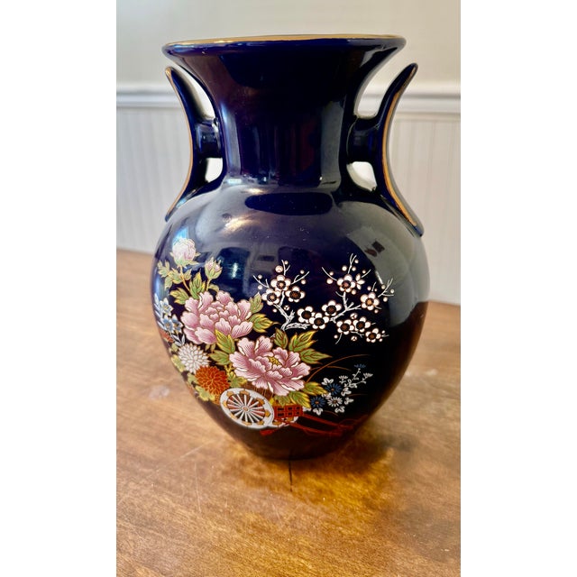 Mid 20th Century Japanese Ceramic Floral Vase For Sale - Image 11 of 12