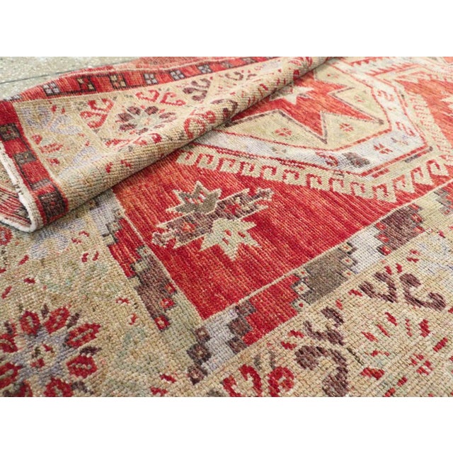 Galerie Shabab Collection Mid-20th Century Handmade Turkish Anatolian Gallery Carpet For Sale - Image 10 of 10