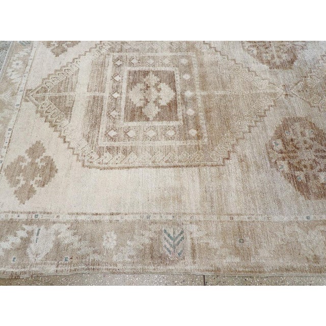 Mid 20th Century Galerie Shabab Collection Mid-20th Century Turkish Anatolian Room Size Carpet For Sale - Image 5 of 8