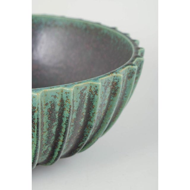 Vintage Stoneware Bowl with Vertical Fluting and Deep Green Glaze by Arne Bang, 1940s For Sale - Image 3 of 5