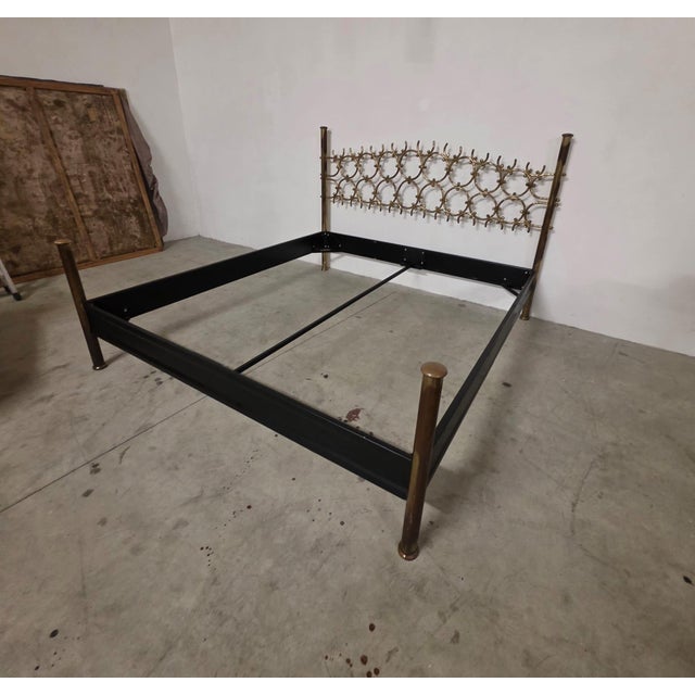 Sculptural Bed by Arnaldo Pomodoro for Osvaldo Borsani, 1960s For Sale - Image 16 of 18
