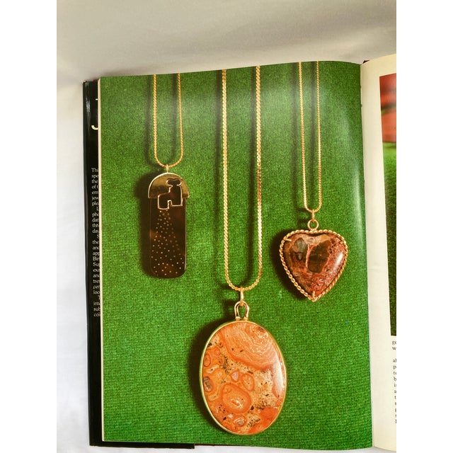 1970s Mid 20th Century The Beauty of Jewelry For Sale - Image 5 of 8