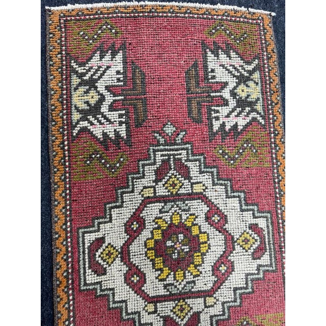 Turkish Yastik Rug 1'7" x 3'3" For Sale - Image 4 of 5