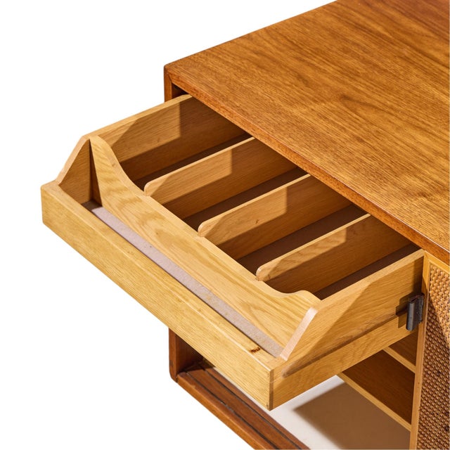 Florence Knoll for Knoll Model 116 Mid Century Walnut and Cane Sliding Door Credenza For Sale - Image 9 of 10