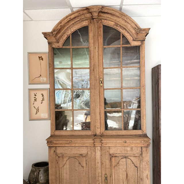 Rustic European Early 19th c. Dutch Oak Cabinet For Sale - Image 3 of 9