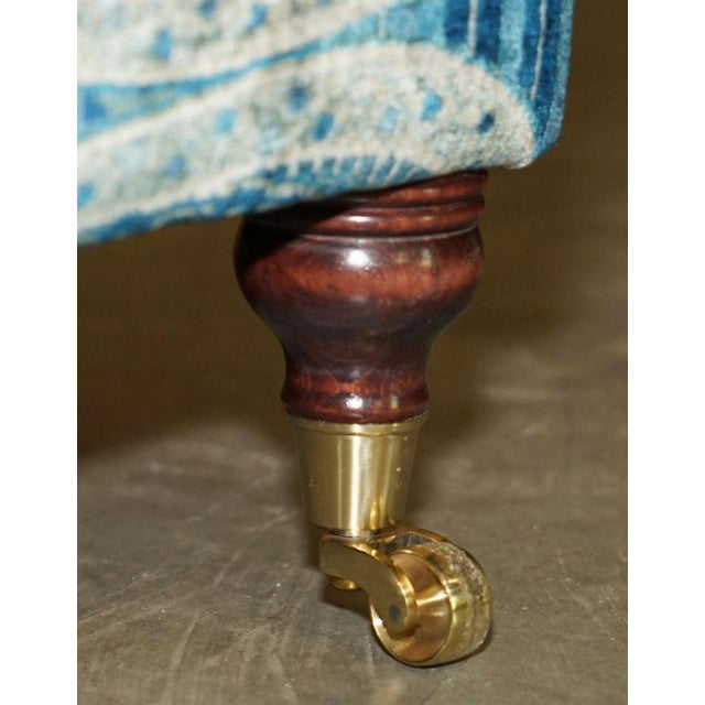 Blue Set of Love Seat Armchairs in Mulberry in Lemond Fabric from Howard For Sale - Image 8 of 18