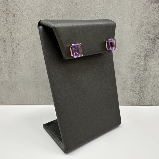 Contemporary Amethyst Stud Earrings 14kt Yellow Gold 8x6mm Emerald Cut Estate, Pair For Sale - Image 3 of 6