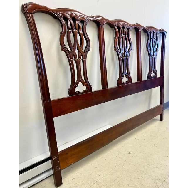 Baker Furniture Chippendale Style Carved Mahogany Queen Pierced Splat Headboard For Sale - Image 10 of 16