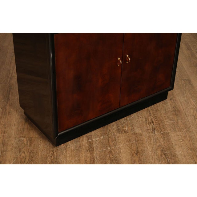 Henredon Scene Three Display Curio Cabinet For Sale - Image 11 of 18