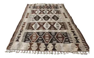1990s Vintage Hand Knotted Boho Style Natural Turkish Kilim Rug 4 X 5.9 Ft