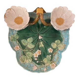 Late 19th Century George Jones Majolica Strawberry Dish For Sale