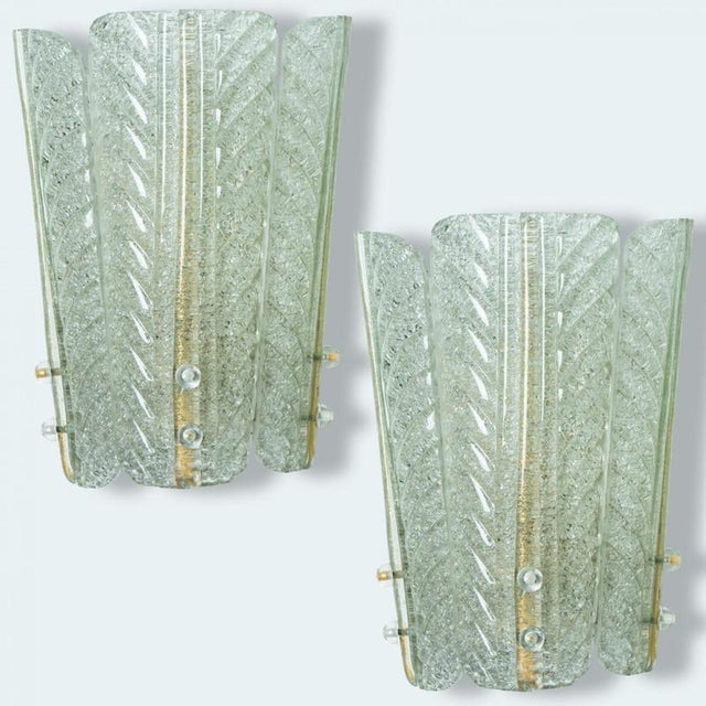 1960s Gold Inclusions Glass and Brass Wall Light in the style of Barovier & Toso, 1960s For Sale - Image 5 of 16